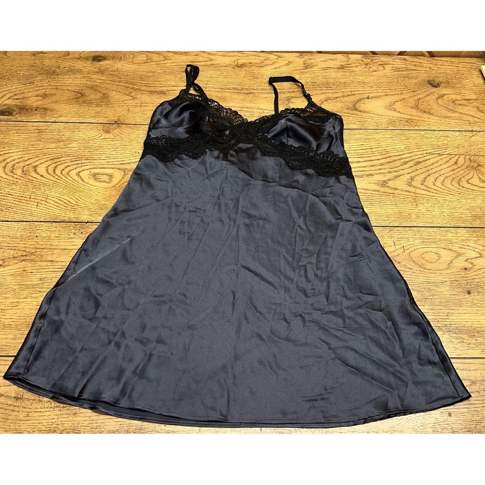 Vintage Y2K 2000s Victoria's Secret‎ Black Satin Lace Nightie Lingerie Women's M